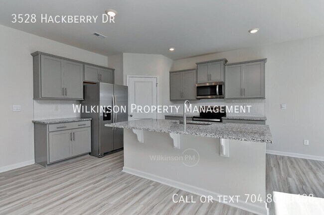 Building Photo - 3528 Hackberry Dr