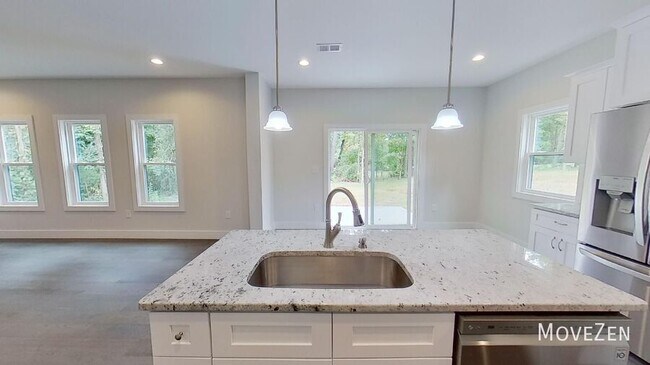 Building Photo - 4110 Whispering Oaks Dr