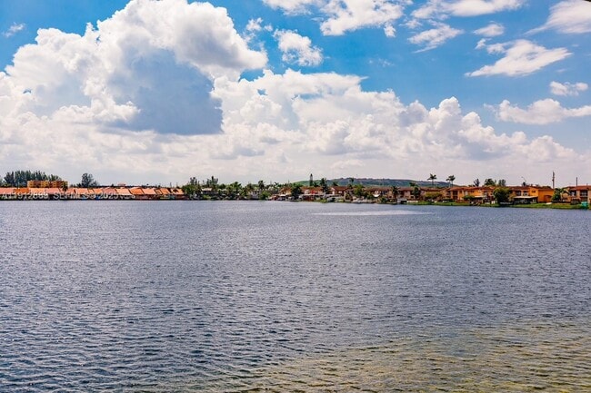 Building Photo - 2670 W 60th St