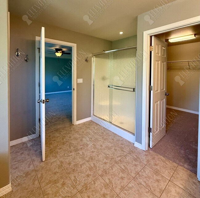 Building Photo - 60974 Snowbrush Dr