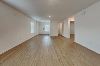 Building Photo - 18811 Charter Elm Dr