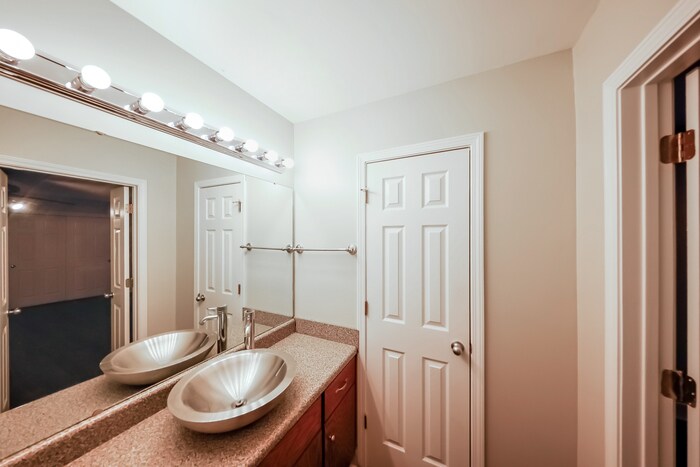 Building Photo - 1308 Upper Kingston Rd