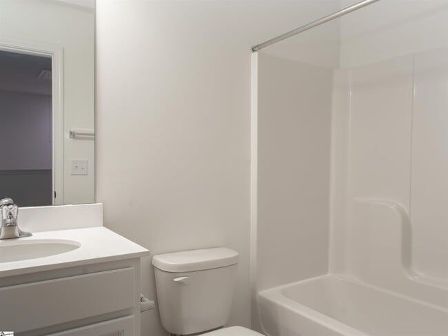 Building Photo - 272 Bryland Wy