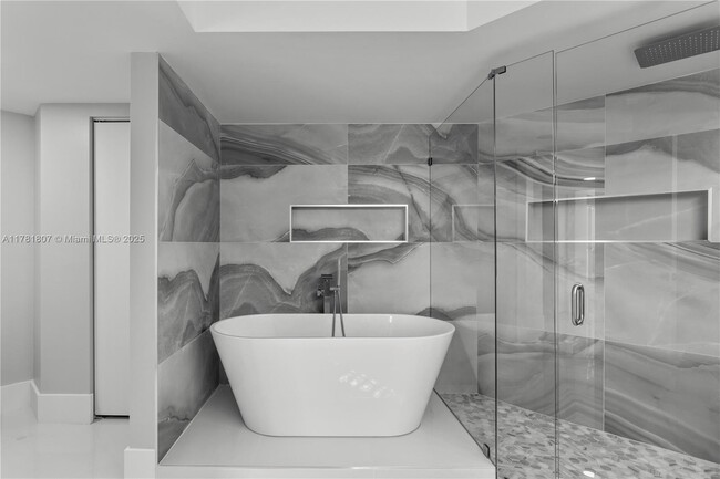 Building Photo - 21055 Yacht Club Dr