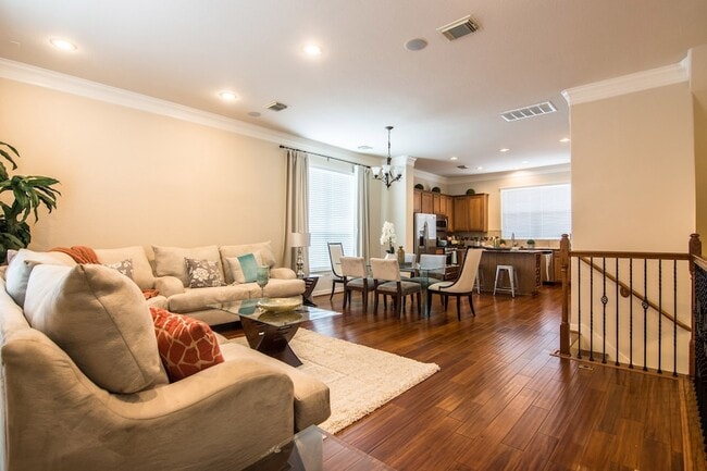 Building Photo - 3002 Clearview Cir