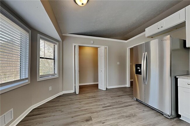 Building Photo - 3500 Quail Hollow Trail