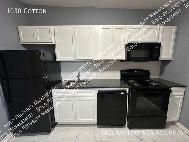 Building Photo - 1030 Cotton-