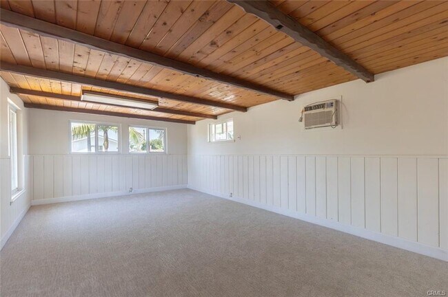 Building Photo - 1411 E 1st St