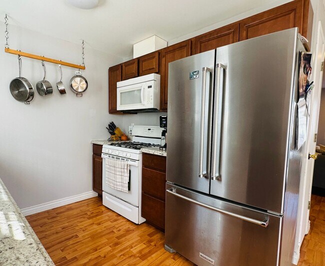Building Photo - 3 Bedroom 2 Bath House on Cul-de-sac near Whatcom Falls Park