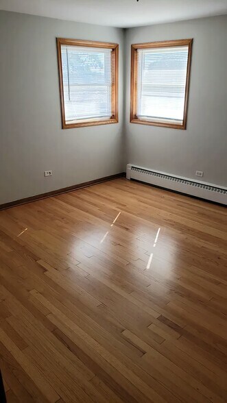 Building Photo - 4621 N Sayre Ave