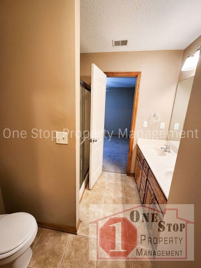 Building Photo - 3-Bedroom, 2.5-Bathroom home in Independence