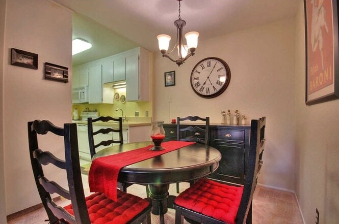 Dining area - 309 Tradewinds Drive