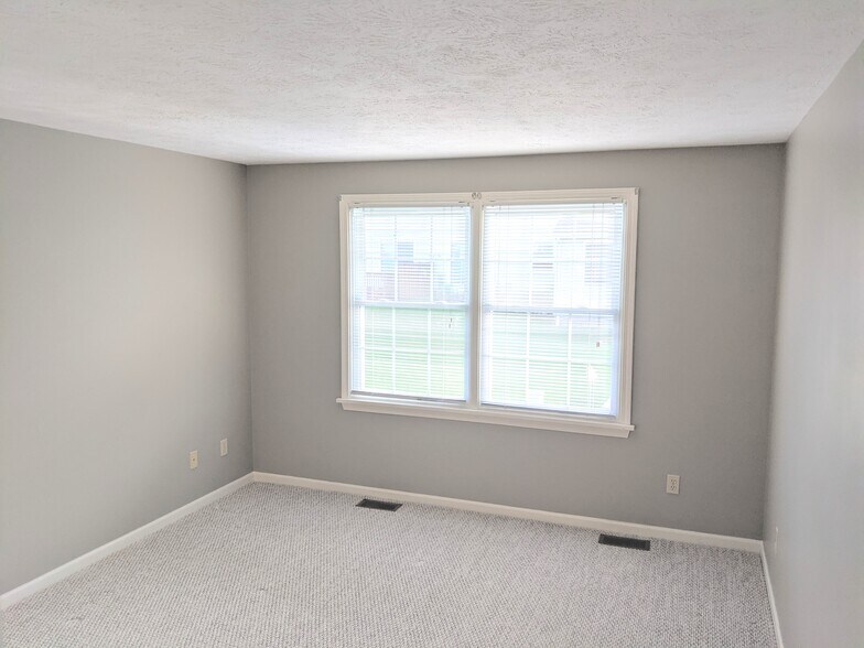 Primary Room - 625 Zachary Way