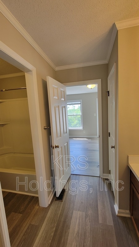 Building Photo - 5059 Avenida Del Sol Dr