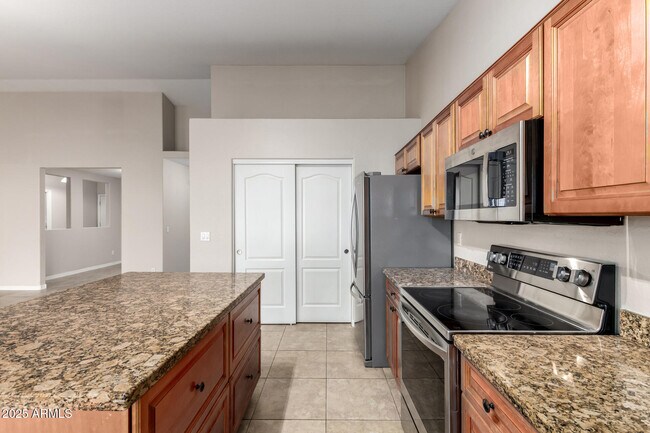 Building Photo - 22982 W Pima St