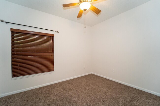 Building Photo - 101 Laurel Wood Way