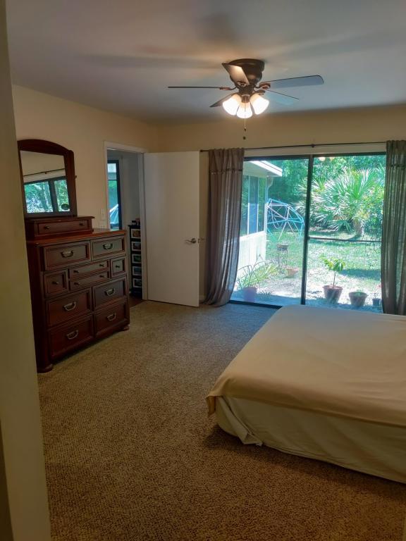 Building Photo - 4 Blaine Ct