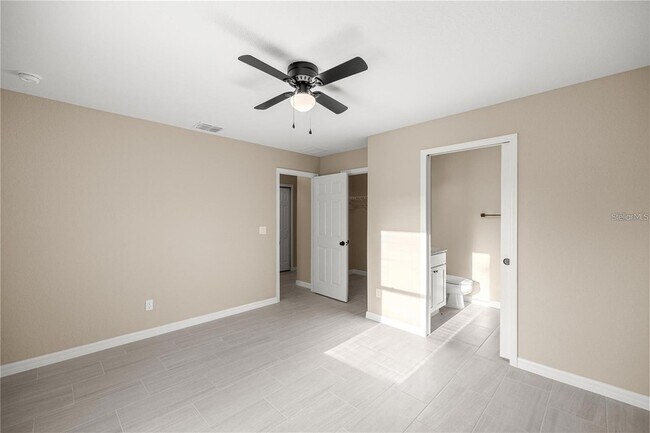 Building Photo - 5795 NW 11th Pl