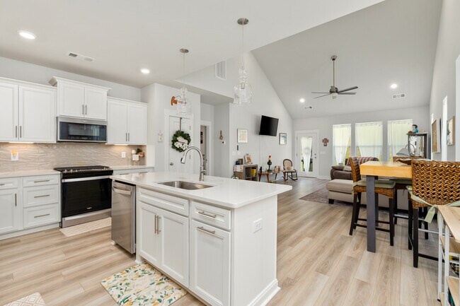 Building Photo - 218 Grange Vly Ln