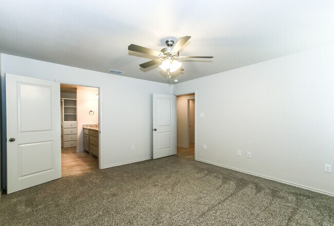 Building Photo - 6903 67th St
