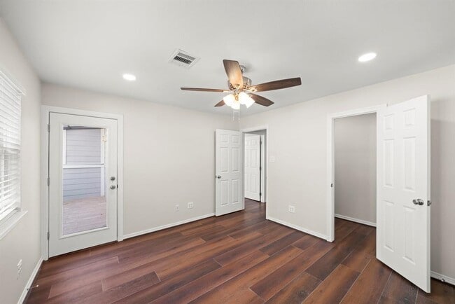 Building Photo - 4023 Breakwood Dr