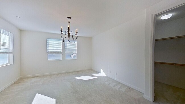 Building Photo - Los Carneros townhouse 3 Bed / 2.5 Bath – ...