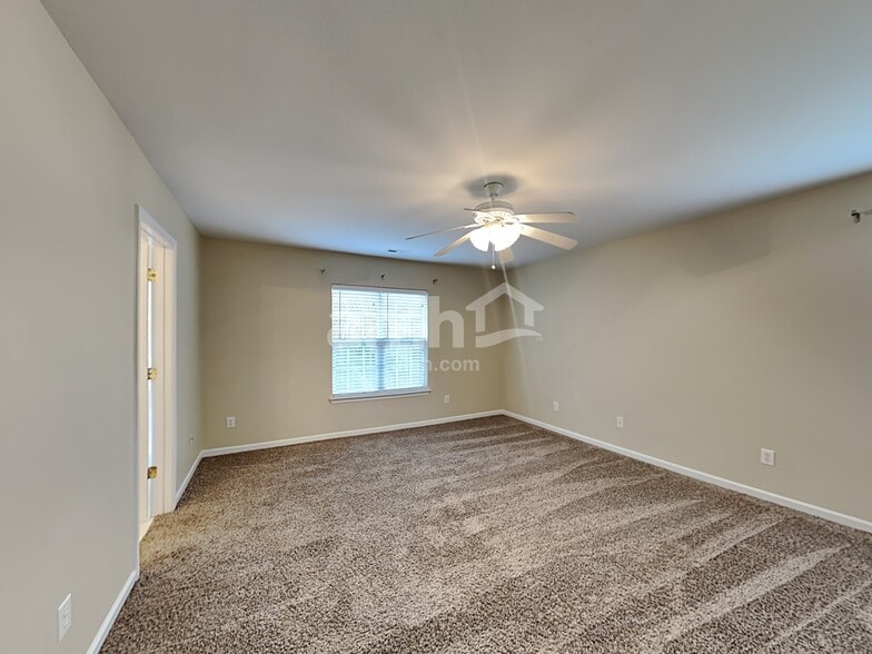 Building Photo - 8411 Laurel Run Dr