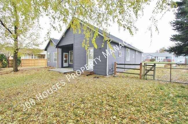 Building Photo - Cozy Single-Level Home In Quiet Neighborhood