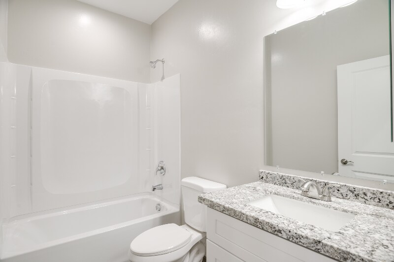 Building Photo - 1222 N 13th Ave