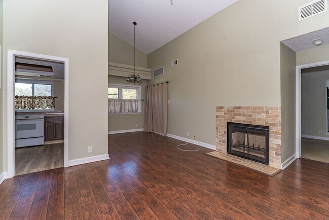 Building Photo - 14122 Churchill Estates Blvd