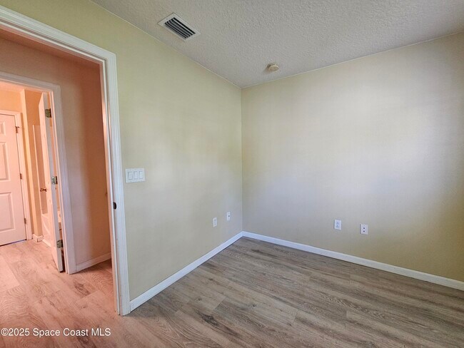 Building Photo - 730 Margie Dr