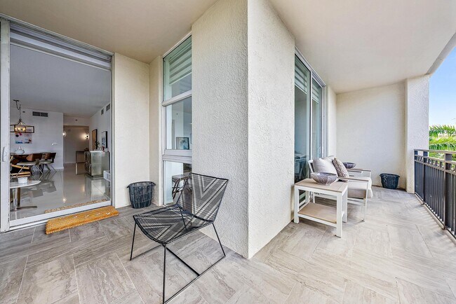 Building Photo - 550 Okeechobee Blvd