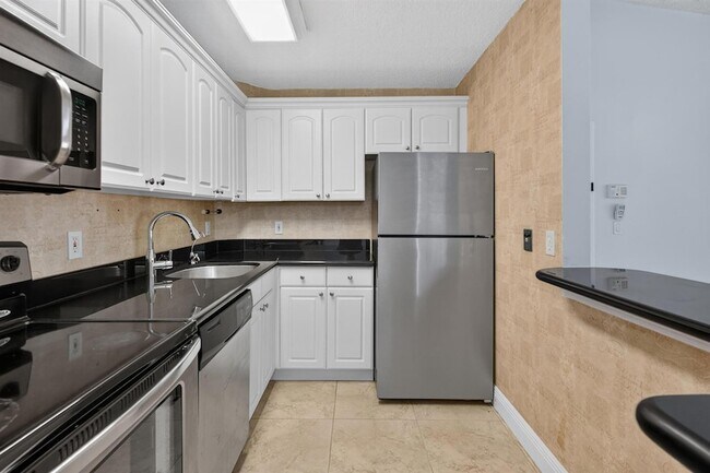 Building Photo - 10765 Cleary Blvd