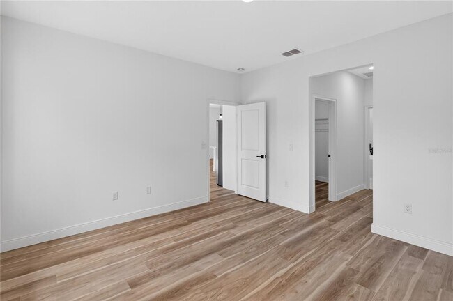 Building Photo - 3288 W Fairbank Dr