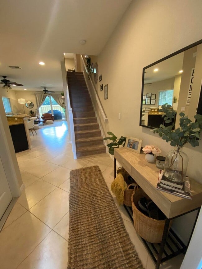 Building Photo - 2622 Webb Ave