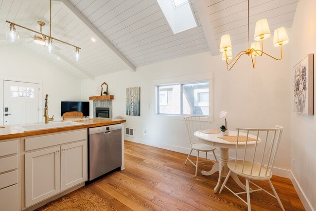 Building Photo - Beautifully remodeled bungalow