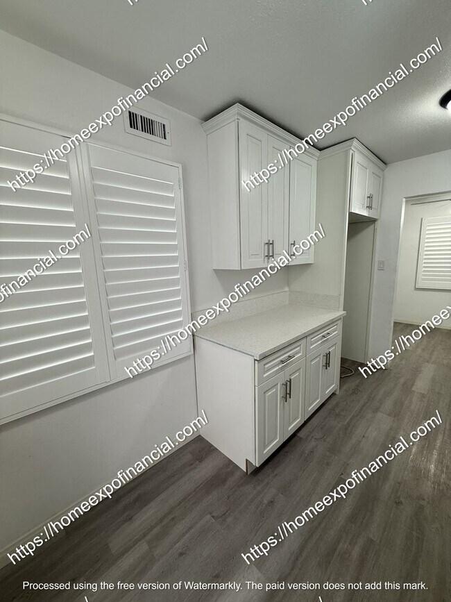 Building Photo - Nice House For Rent