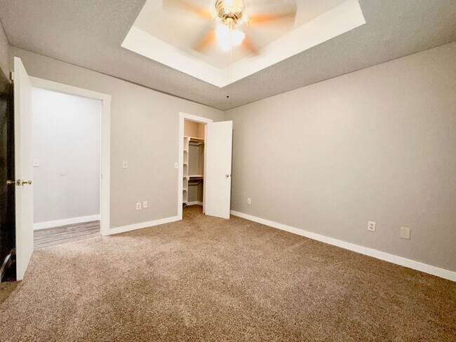 Building Photo - 1444-1446 N Dawn Drive