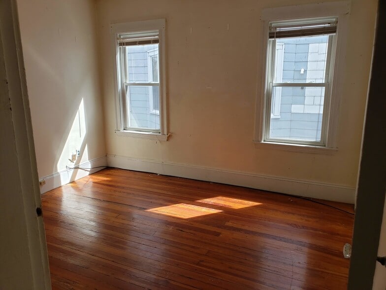 Building Photo - 348 Faneuil St