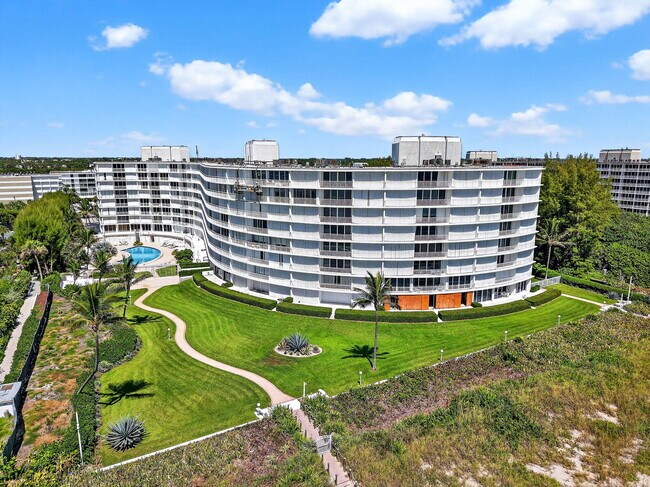 Building Photo - 2780 S Ocean Blvd