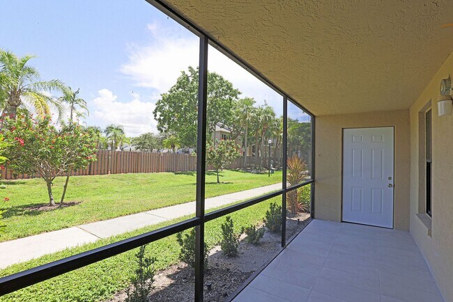 Building Photo - 5303 Summerlin Rd