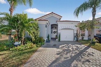 Building Photo - 10101 SW 162nd Ct