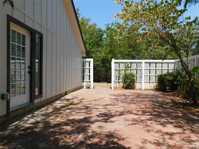 Building Photo - 404 Woodson Cir