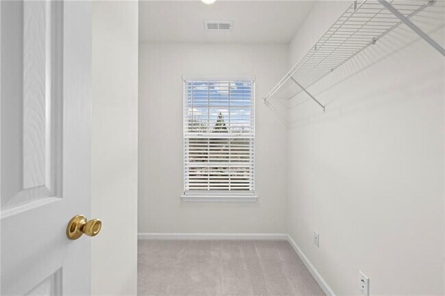Building Photo - 5662 Lawley Rd