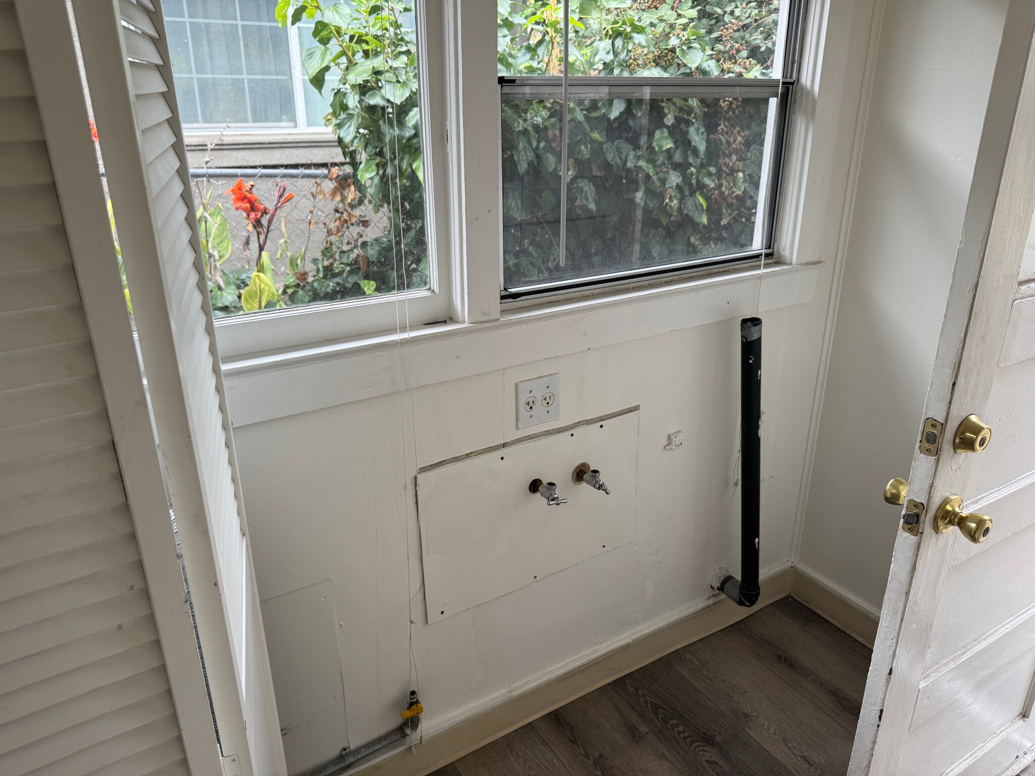 Building Photo - 4056 Santa Rita St