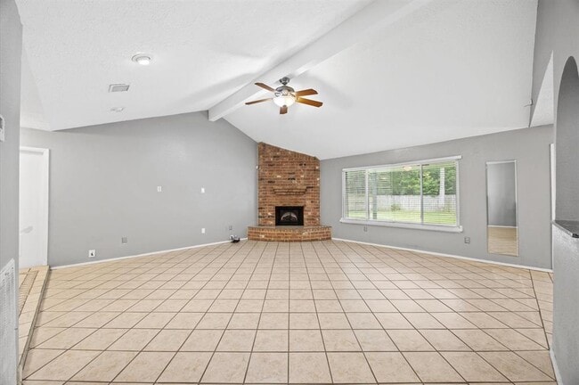 Building Photo - 16910 Glen Eagle Dr N