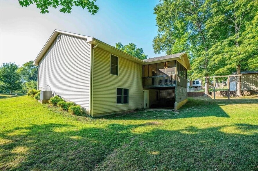 Building Photo - 120 Edgewood Rd