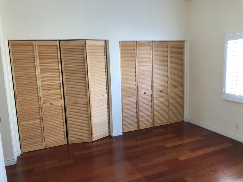 Master bedroom 2 - Alfa Closets - 2405 34th St