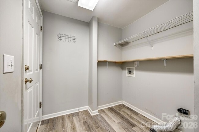Building Photo - 8530 Walsham Dr