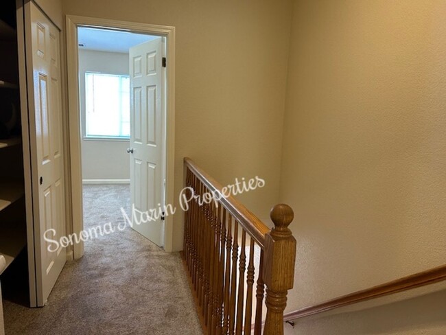 Building Photo - Updated 2-Bedroom, 1.5-Bath Townhouse in S...